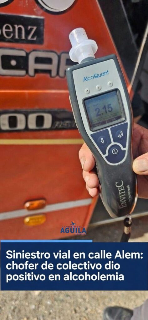 Siniestro vial en calle Alem: Chofer de colectivo dio positivo en alcoholemia tras impactar contra una camioneta
