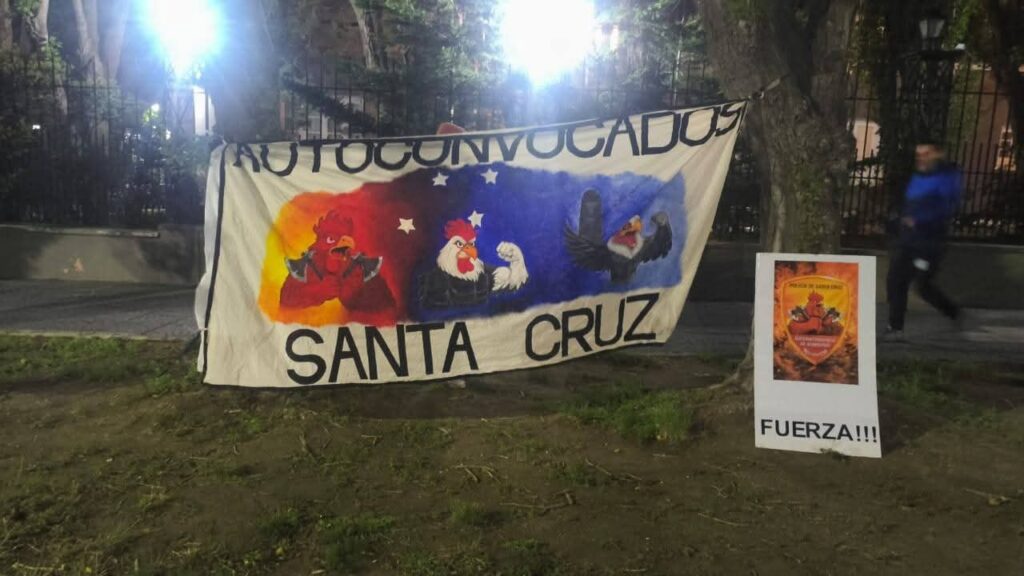 Acampe de policías autoconvocados: la huelga, qué deben hablar con Luxen y la adhesión al reclamo en Santa Cruz