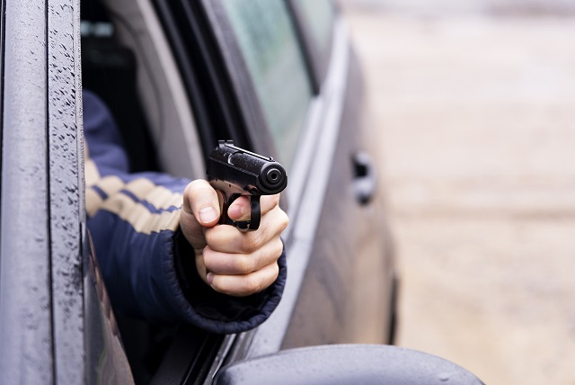Investigan ataque con arma de fuego en plena via pública