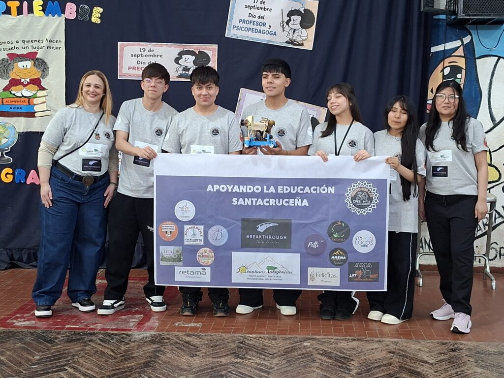 Estudiantes del Secundario N°14 partieron a la final de la Copa Robótica en Neuquén